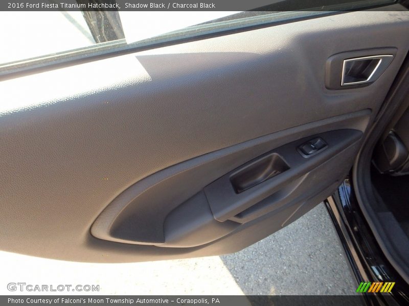 Shadow Black / Charcoal Black 2016 Ford Fiesta Titanium Hatchback