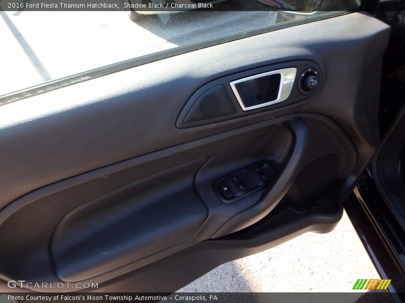 Shadow Black / Charcoal Black 2016 Ford Fiesta Titanium Hatchback