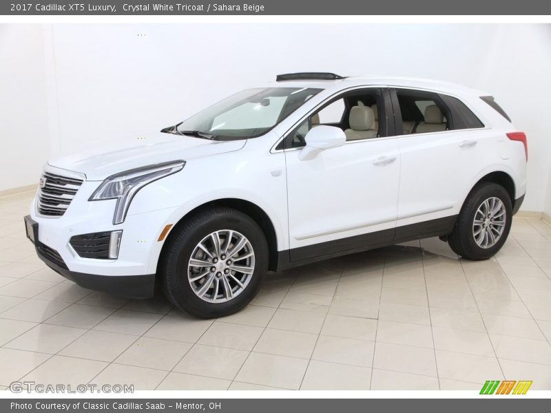 Crystal White Tricoat / Sahara Beige 2017 Cadillac XT5 Luxury