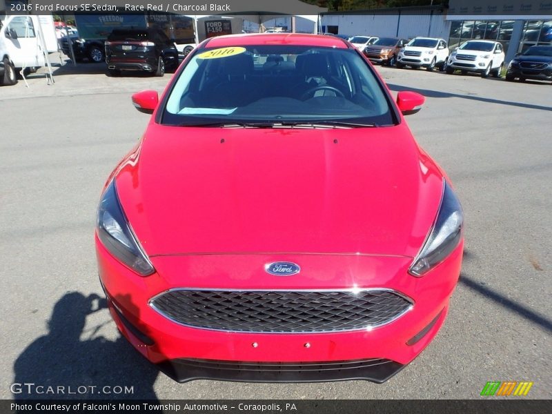 Race Red / Charcoal Black 2016 Ford Focus SE Sedan