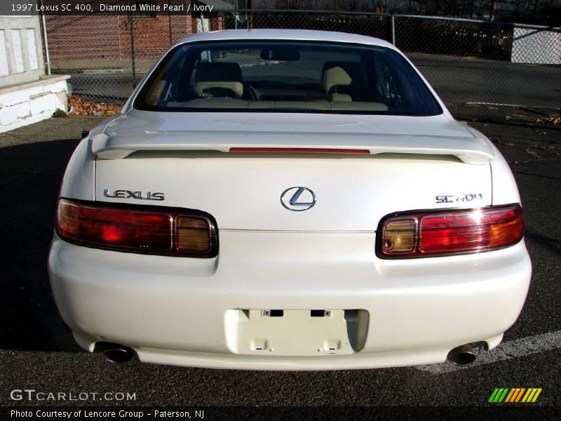 Diamond White Pearl / Ivory 1997 Lexus SC 400