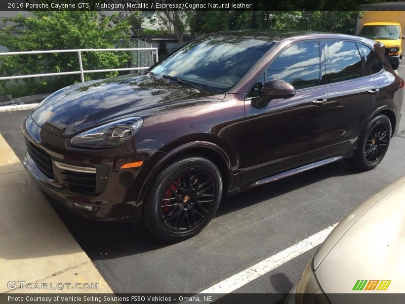 Front 3/4 View of 2016 Cayenne GTS