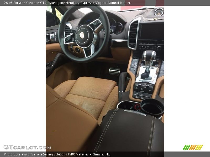 Mahogany Metallic / Espresso/Cognac Natural leather 2016 Porsche Cayenne GTS