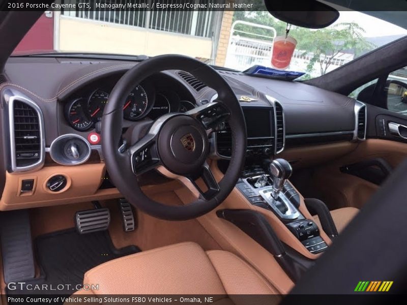 Mahogany Metallic / Espresso/Cognac Natural leather 2016 Porsche Cayenne GTS