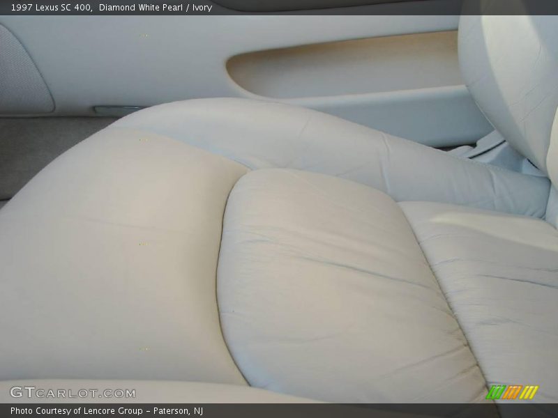 Diamond White Pearl / Ivory 1997 Lexus SC 400