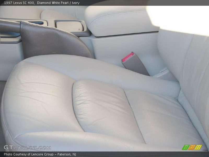 Diamond White Pearl / Ivory 1997 Lexus SC 400