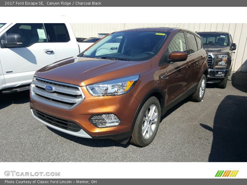 Canyon Ridge / Charcoal Black 2017 Ford Escape SE