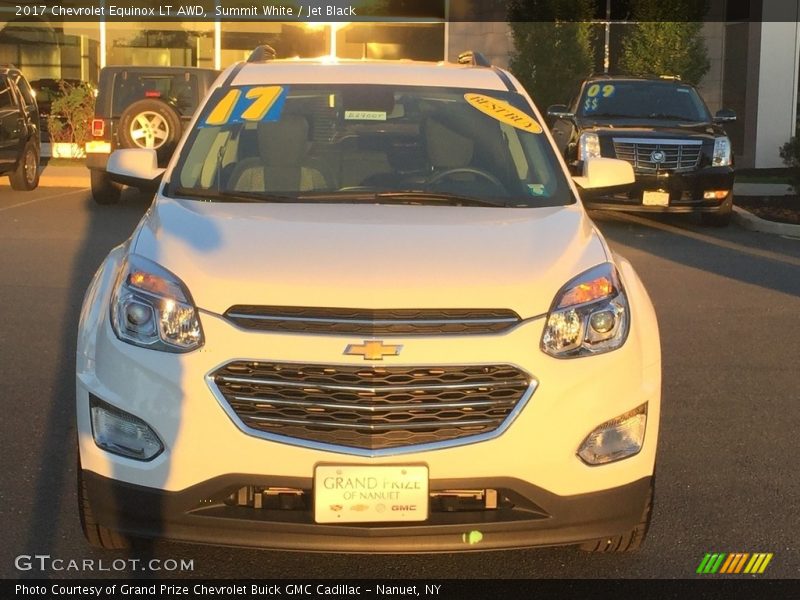 Summit White / Jet Black 2017 Chevrolet Equinox LT AWD