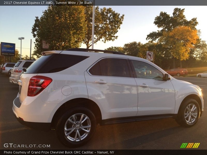 Summit White / Jet Black 2017 Chevrolet Equinox LT AWD