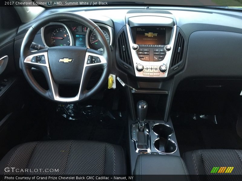 Summit White / Jet Black 2017 Chevrolet Equinox LT AWD