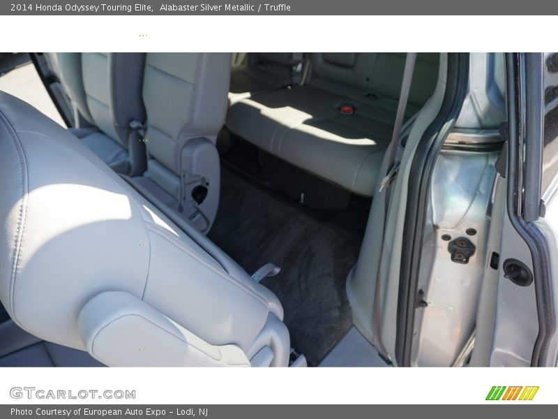 Alabaster Silver Metallic / Truffle 2014 Honda Odyssey Touring Elite