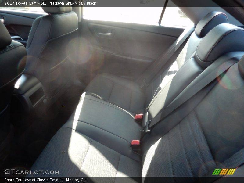 Predawn Gray Mica / Black 2017 Toyota Camry SE