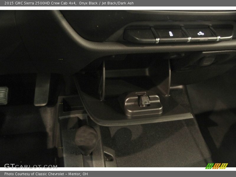 Onyx Black / Jet Black/Dark Ash 2015 GMC Sierra 2500HD Crew Cab 4x4