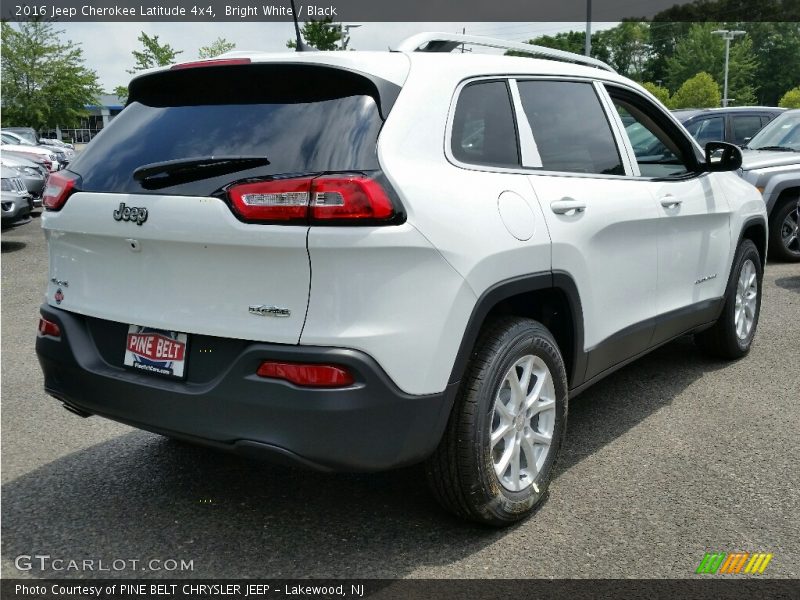 Bright White / Black 2016 Jeep Cherokee Latitude 4x4