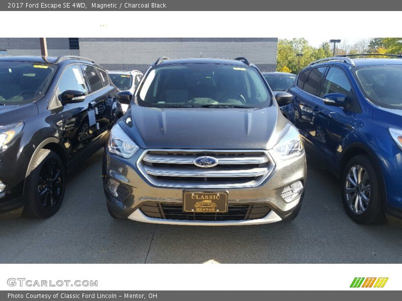 Magnetic / Charcoal Black 2017 Ford Escape SE 4WD