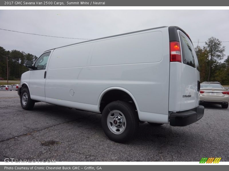 Summit White / Neutral 2017 GMC Savana Van 2500 Cargo