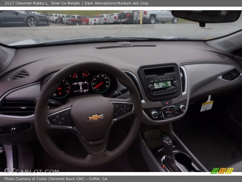 Dashboard of 2017 Malibu L