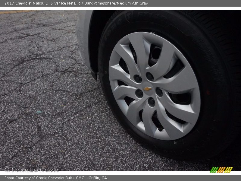 Silver Ice Metallic / Dark Atmosphere/Medium Ash Gray 2017 Chevrolet Malibu L