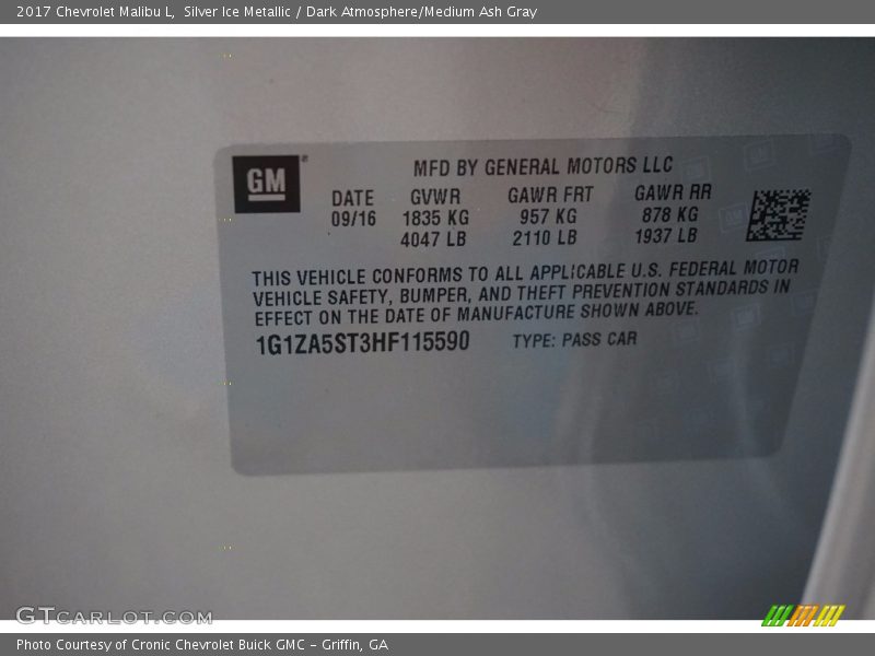 Silver Ice Metallic / Dark Atmosphere/Medium Ash Gray 2017 Chevrolet Malibu L