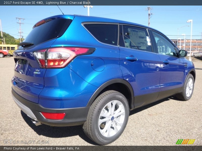 Lightning Blue / Charcoal Black 2017 Ford Escape SE 4WD