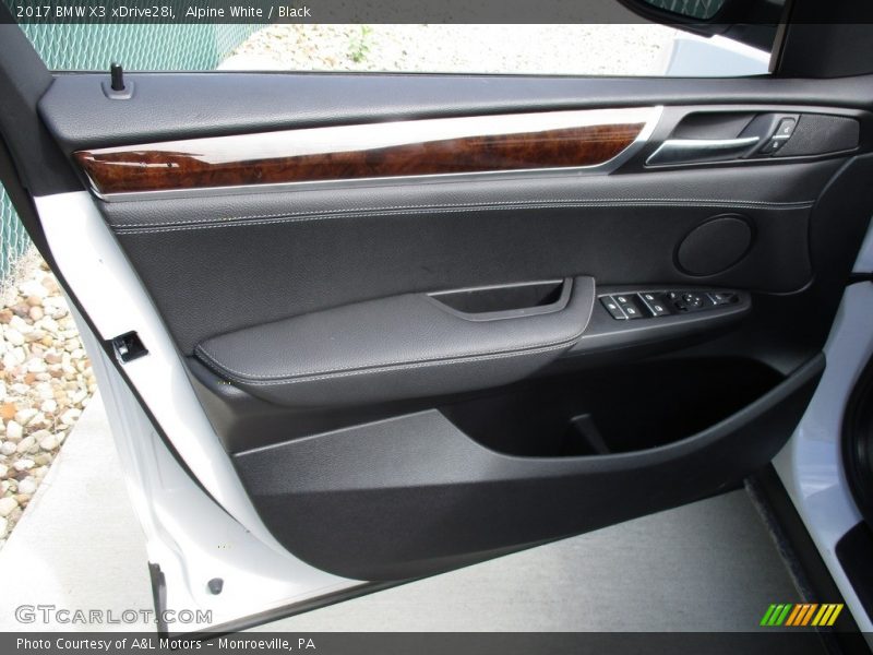 Alpine White / Black 2017 BMW X3 xDrive28i