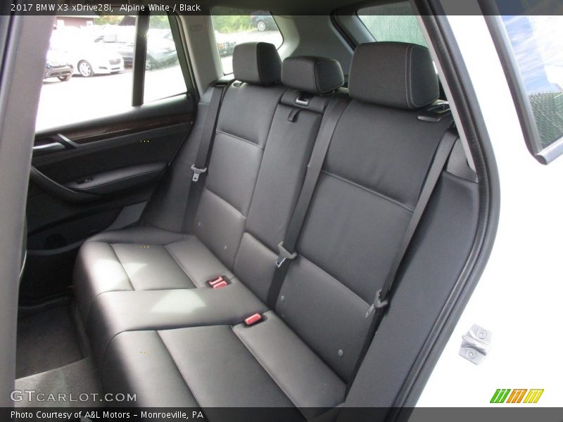 Alpine White / Black 2017 BMW X3 xDrive28i