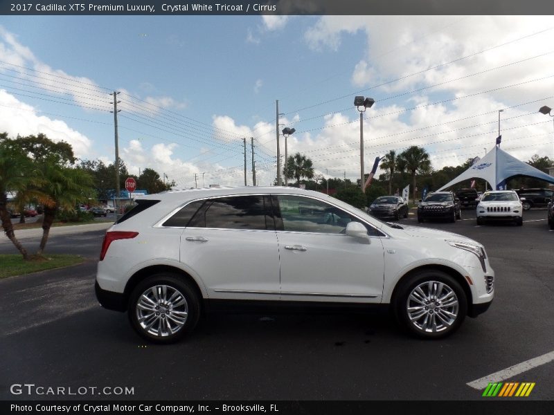 Crystal White Tricoat / Cirrus 2017 Cadillac XT5 Premium Luxury