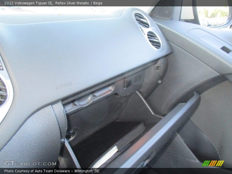 Reflex Silver Metallic / Beige 2012 Volkswagen Tiguan SE