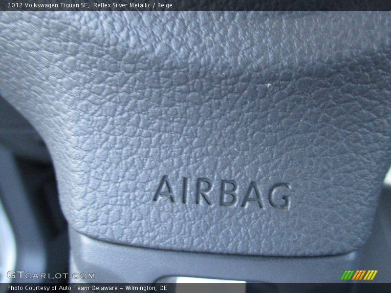 Reflex Silver Metallic / Beige 2012 Volkswagen Tiguan SE