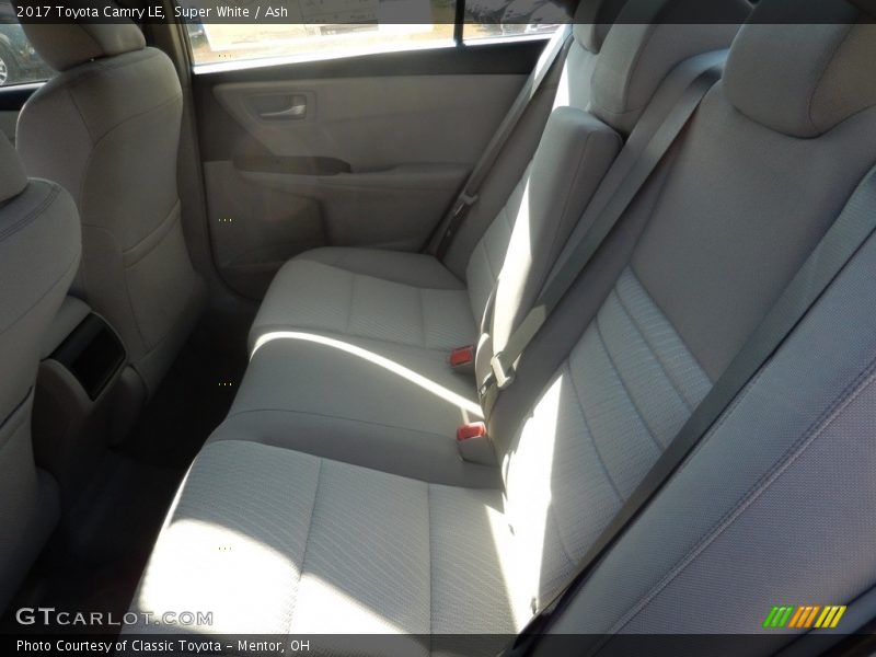 Super White / Ash 2017 Toyota Camry LE