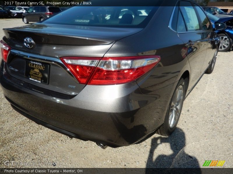 Predawn Gray Mica / Black 2017 Toyota Camry SE