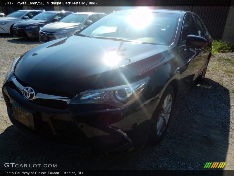 Midnight Black Metallic / Black 2017 Toyota Camry SE