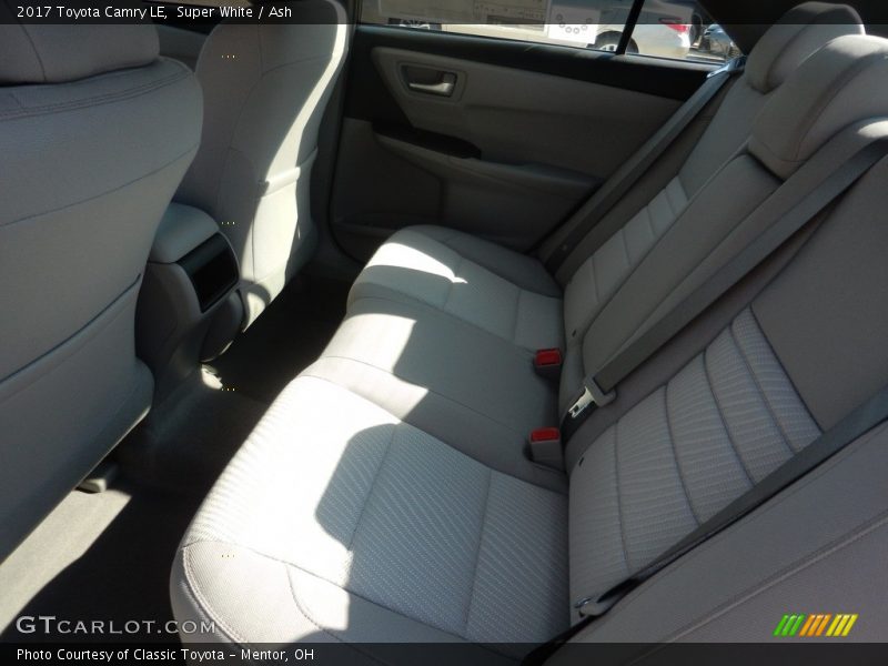 Super White / Ash 2017 Toyota Camry LE