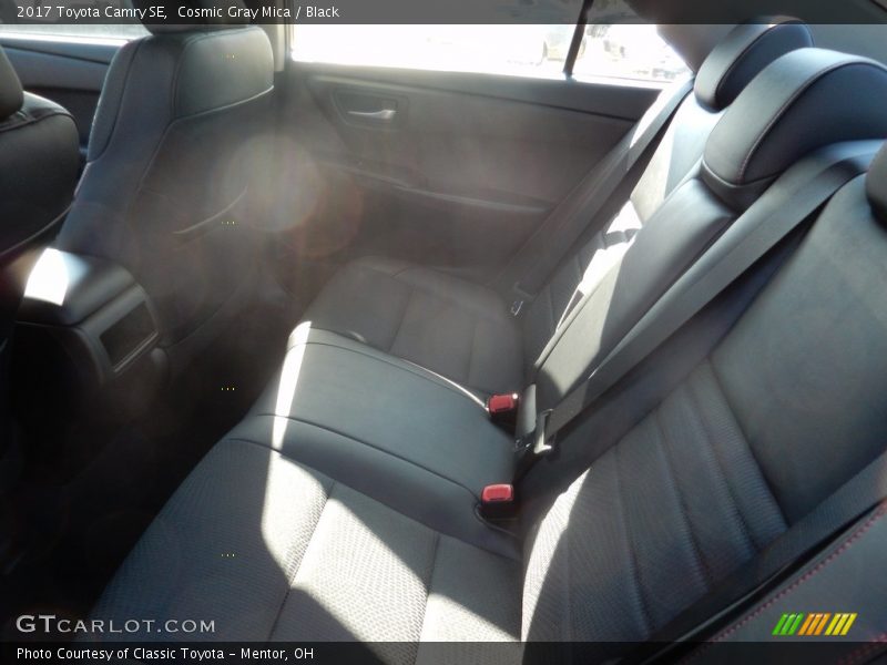 Cosmic Gray Mica / Black 2017 Toyota Camry SE