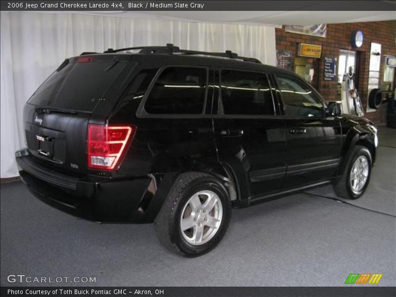 Black / Medium Slate Gray 2006 Jeep Grand Cherokee Laredo 4x4