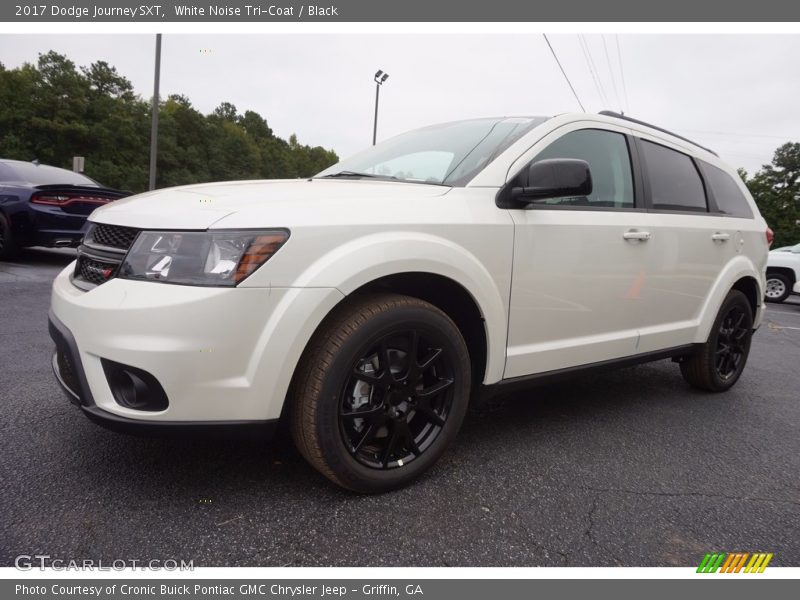 Front 3/4 View of 2017 Journey SXT