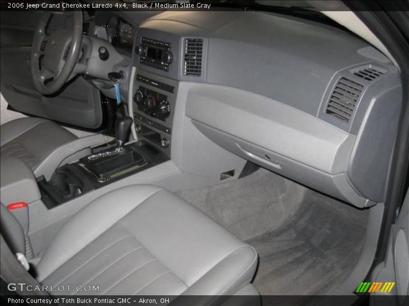 Black / Medium Slate Gray 2006 Jeep Grand Cherokee Laredo 4x4