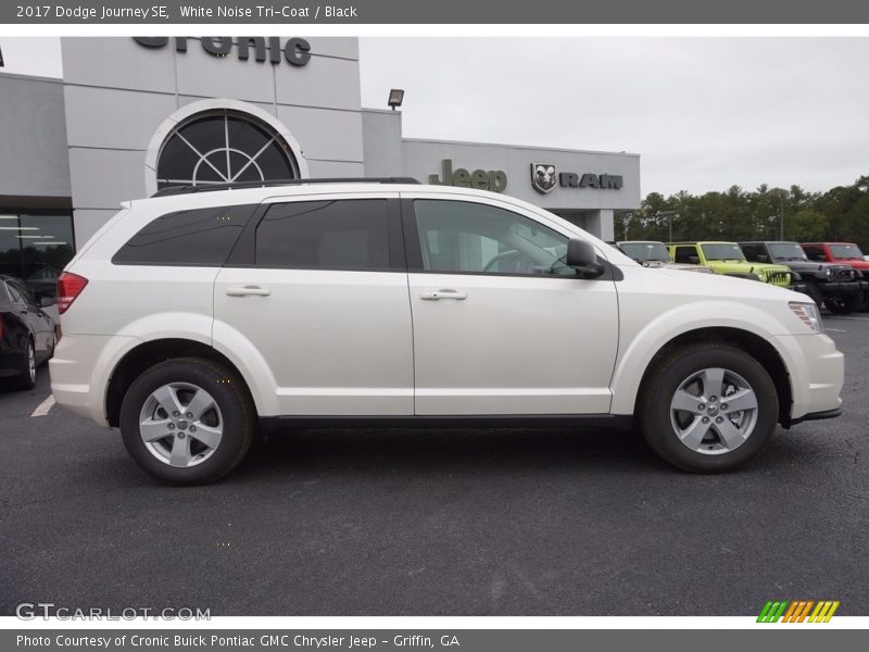 White Noise Tri-Coat / Black 2017 Dodge Journey SE