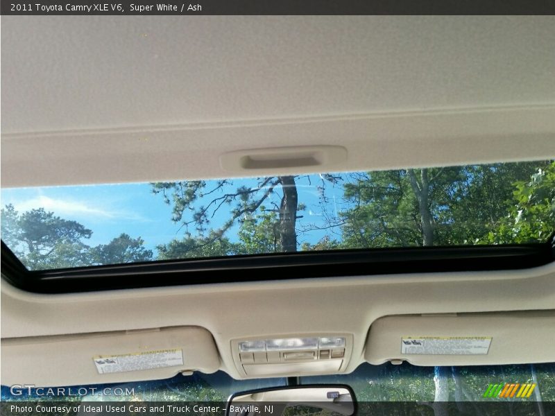 Super White / Ash 2011 Toyota Camry XLE V6