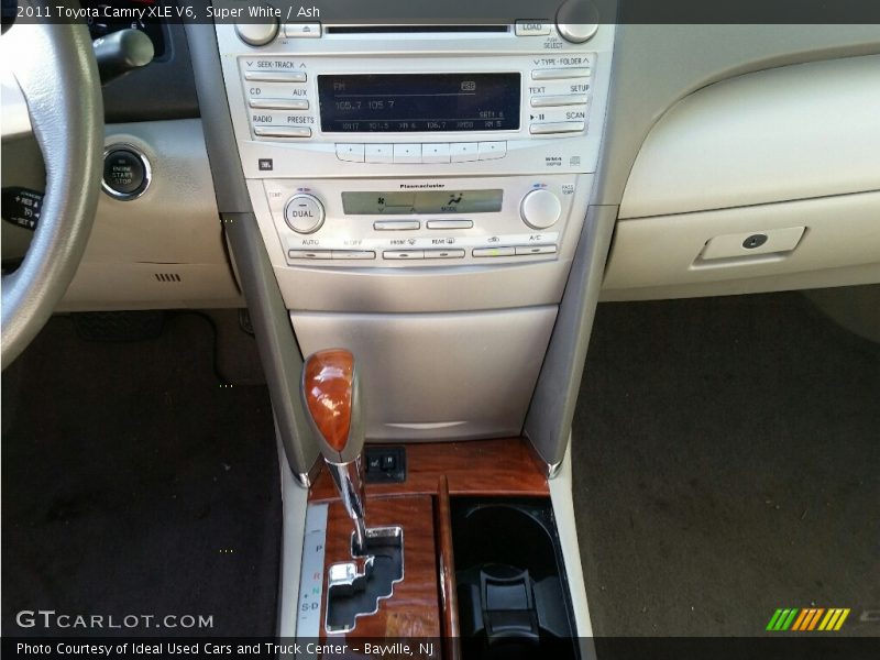 Super White / Ash 2011 Toyota Camry XLE V6