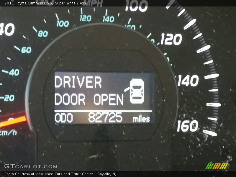 Super White / Ash 2011 Toyota Camry XLE V6