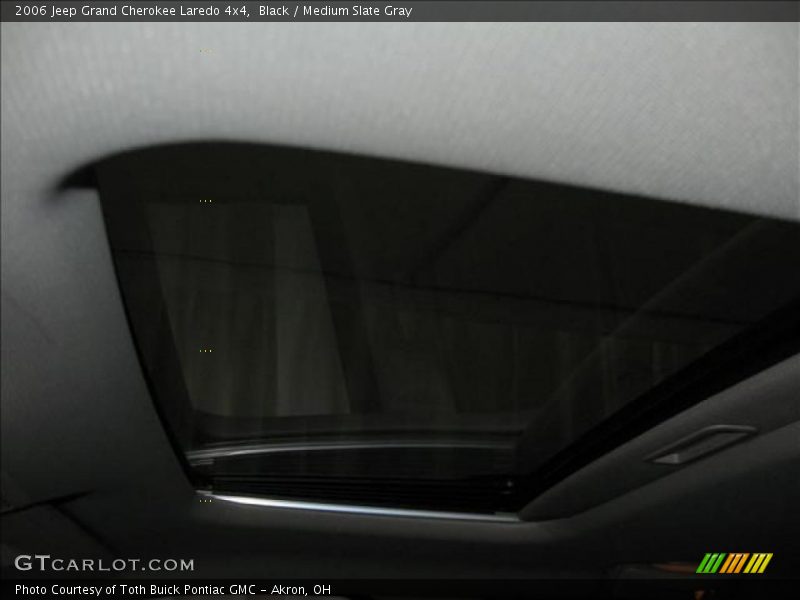 Black / Medium Slate Gray 2006 Jeep Grand Cherokee Laredo 4x4