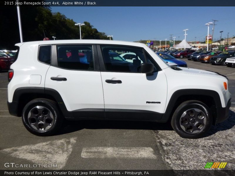 Alpine White / Black 2015 Jeep Renegade Sport 4x4