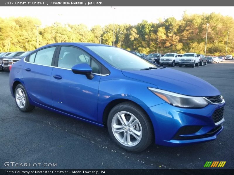Kinetic Blue Metallic / Jet Black 2017 Chevrolet Cruze LT
