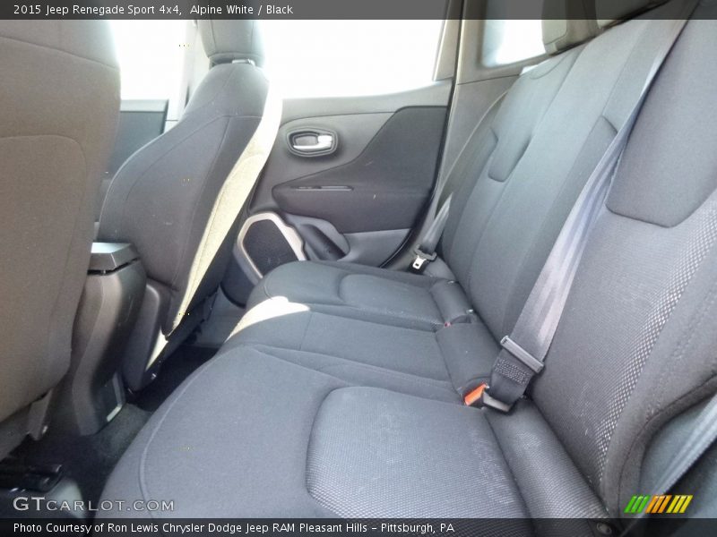 Alpine White / Black 2015 Jeep Renegade Sport 4x4