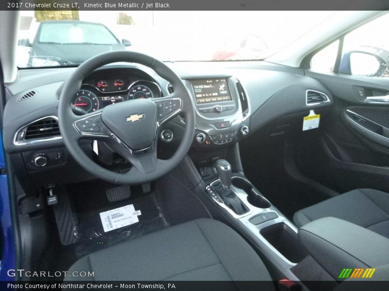 Kinetic Blue Metallic / Jet Black 2017 Chevrolet Cruze LT