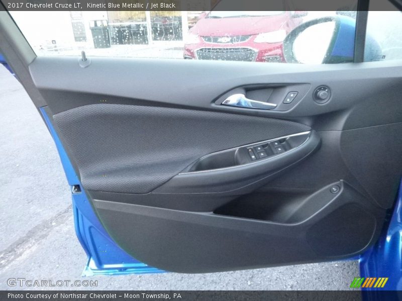 Kinetic Blue Metallic / Jet Black 2017 Chevrolet Cruze LT