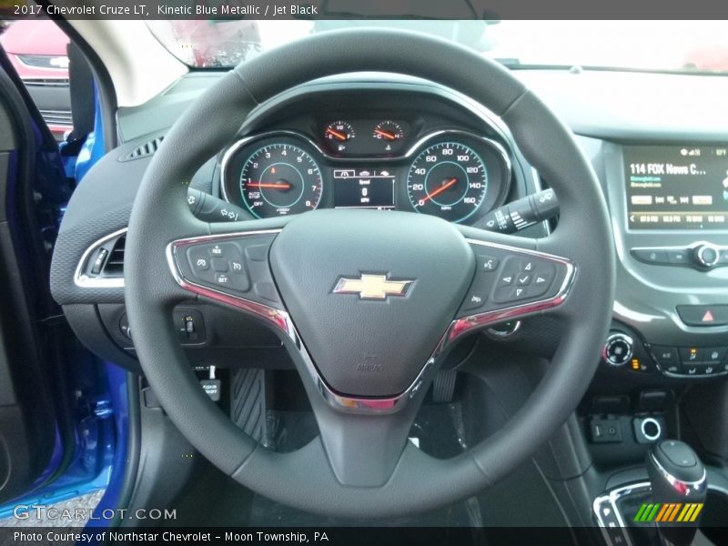 Kinetic Blue Metallic / Jet Black 2017 Chevrolet Cruze LT