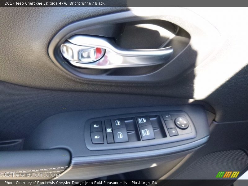 Bright White / Black 2017 Jeep Cherokee Latitude 4x4