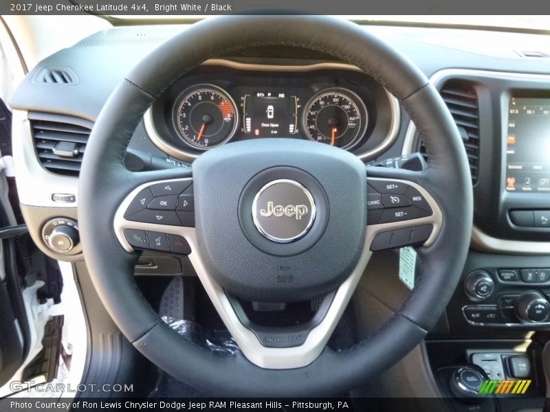 Bright White / Black 2017 Jeep Cherokee Latitude 4x4